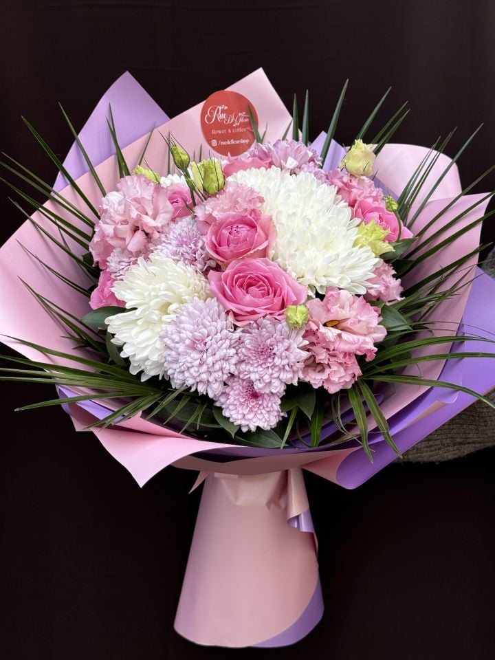 Blush Whisper Buket