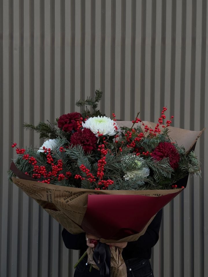 Yılbaşı Ilex Buketi
