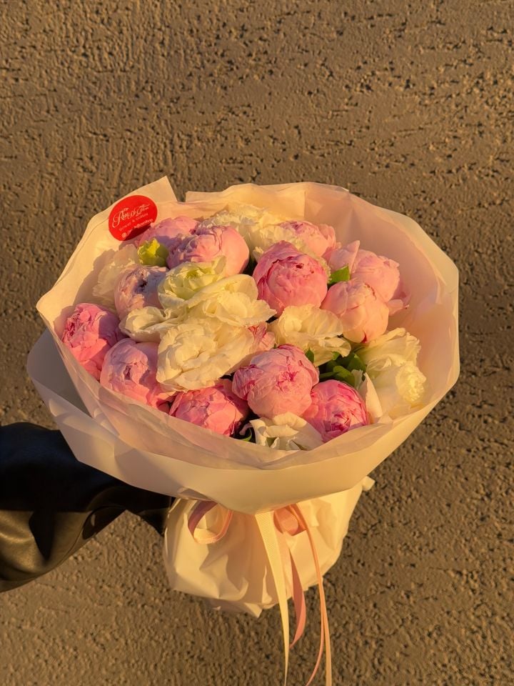 Pembe Şakayık Buketi