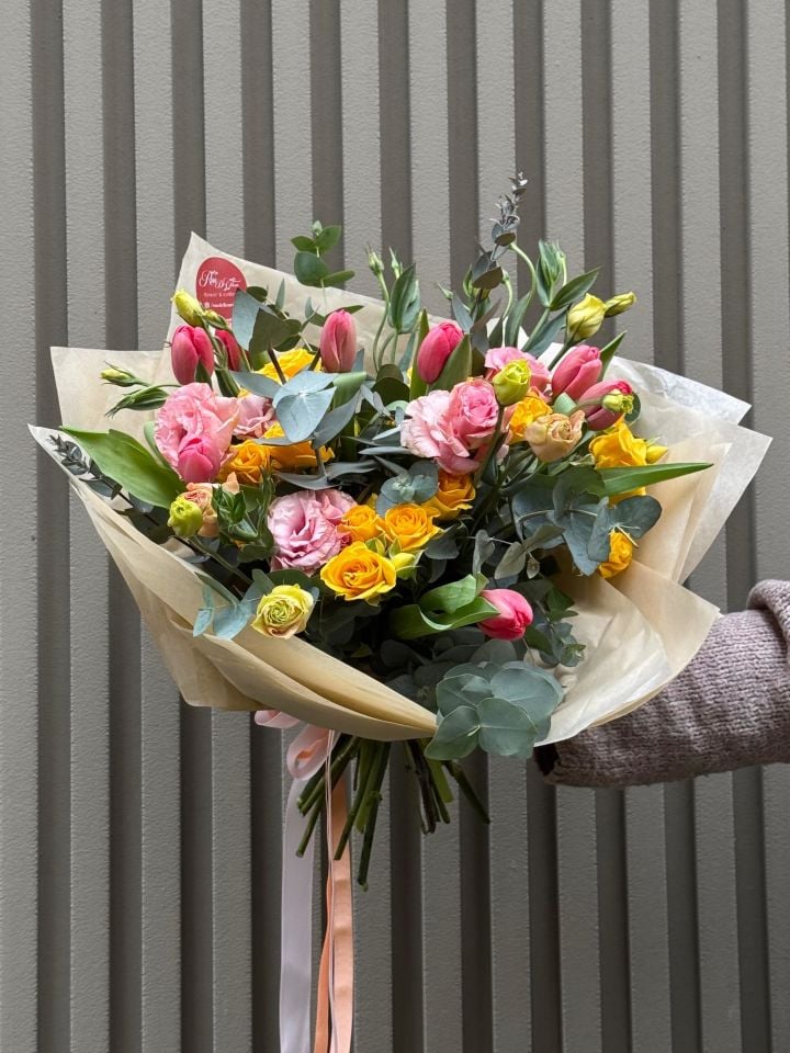 Tulip Delight Buket