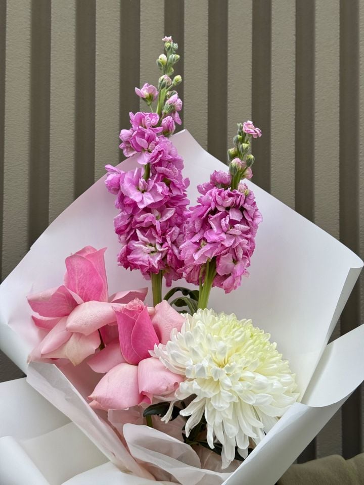 Petal Poem Buket