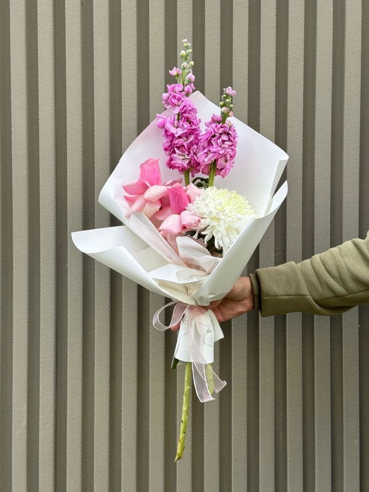 Petal Poem Buket
