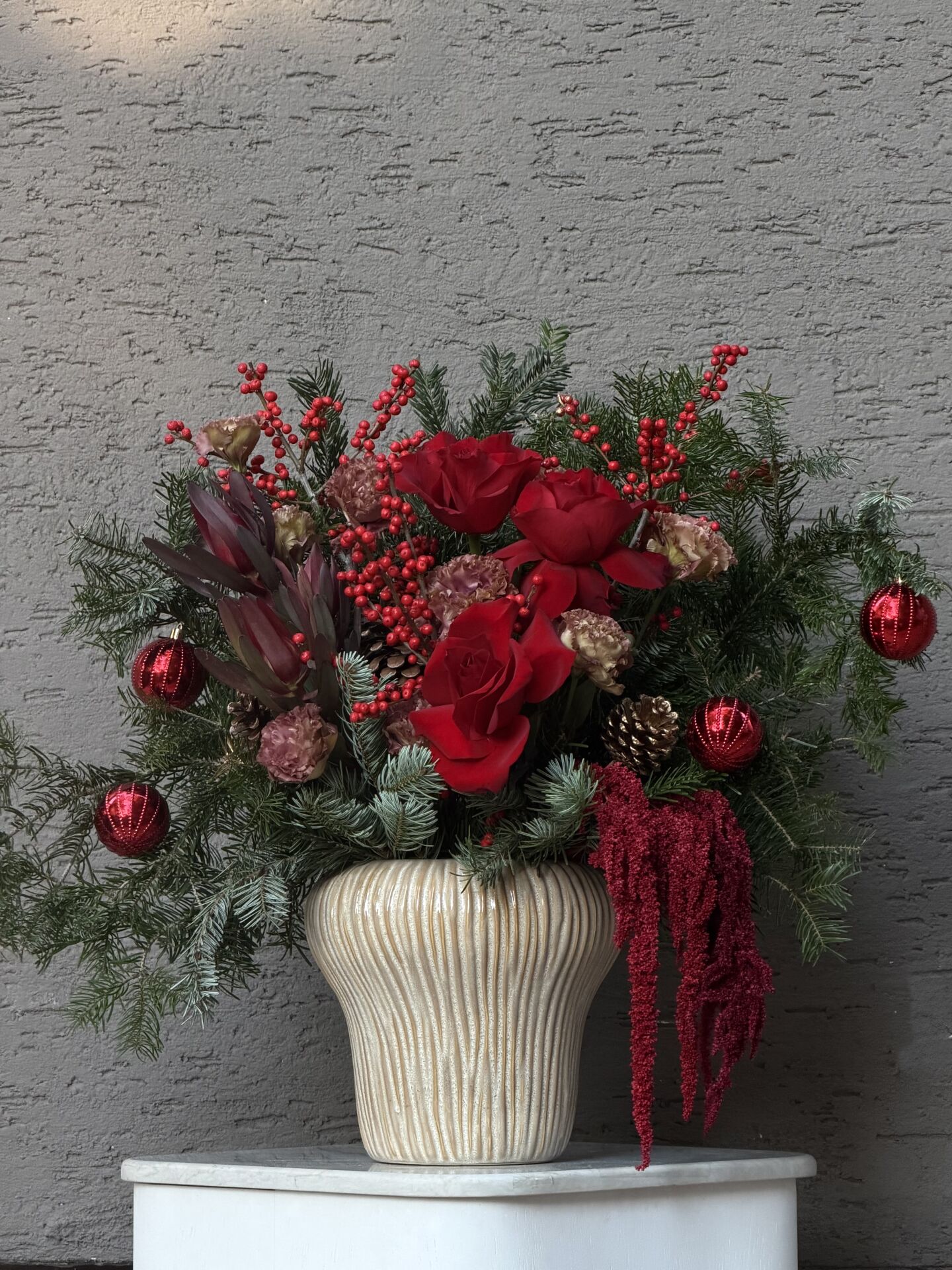 Holiday Glow Yılbaşı Aranjman