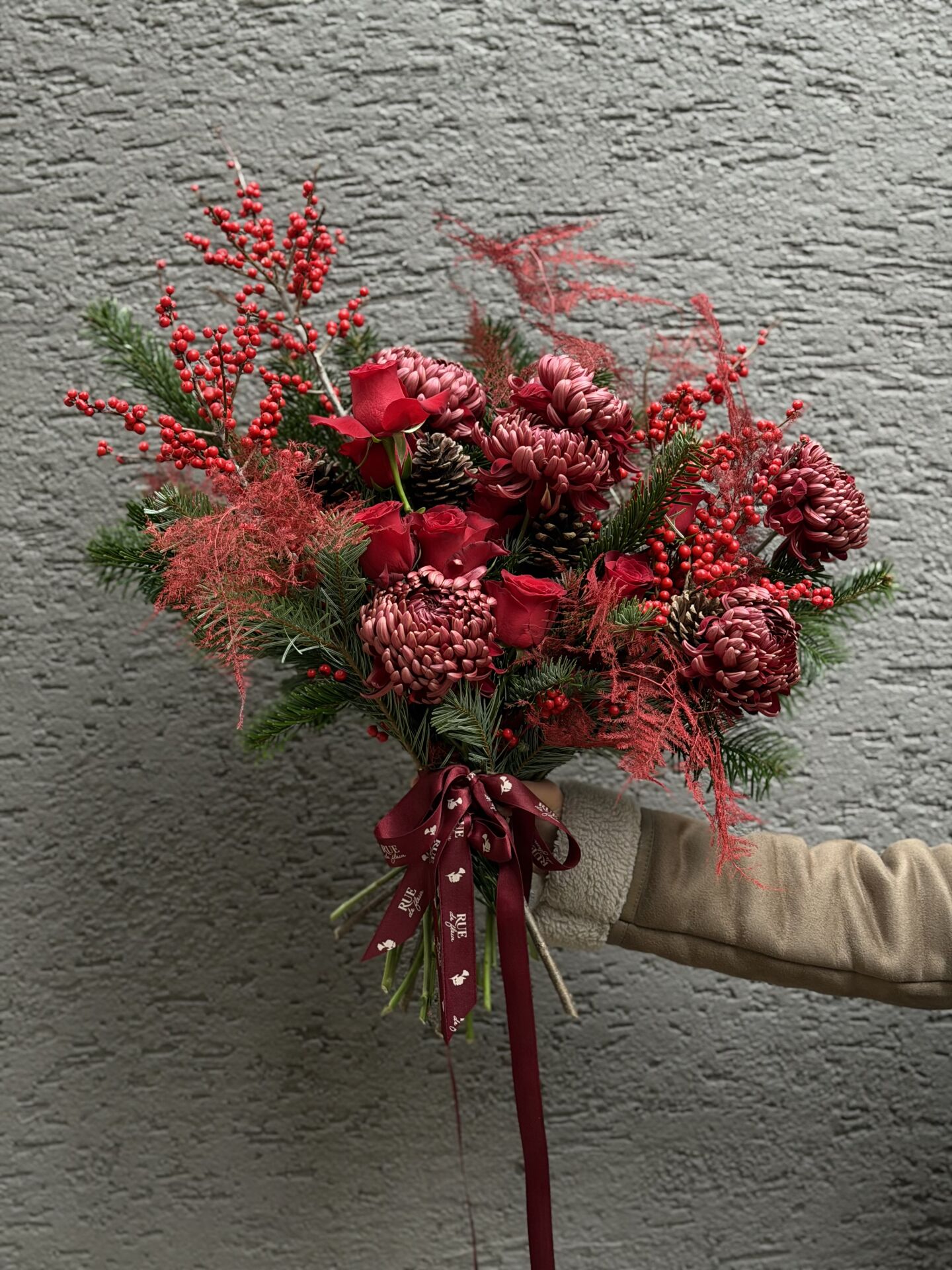 Garnet Belle Premium Buket