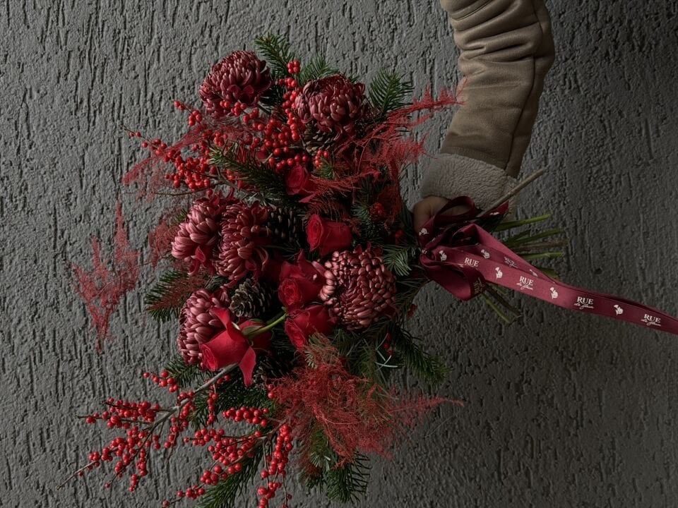 Garnet Belle Premium Buket