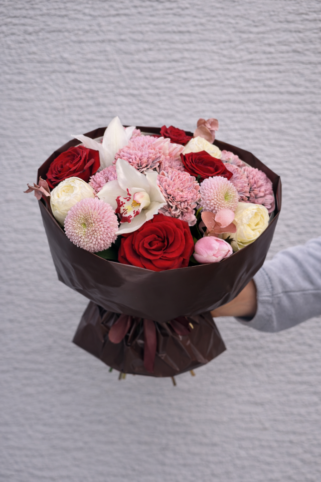 Blush Harmony Buket