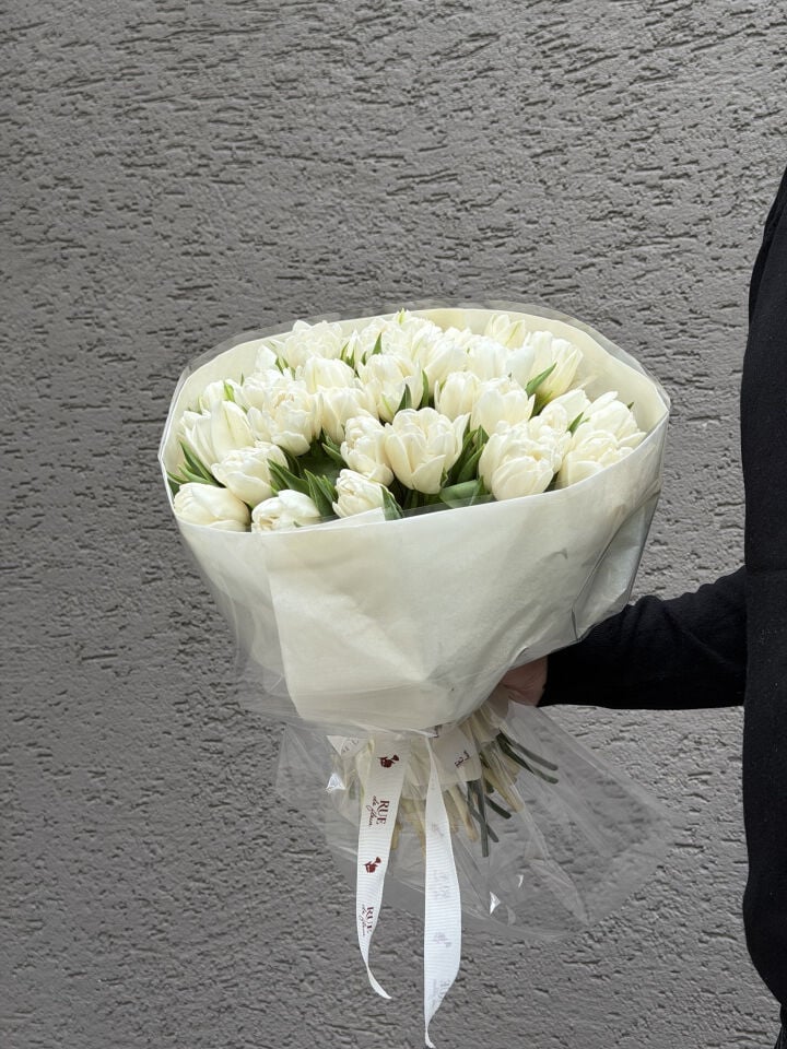 Pure Moment Lale Buketi