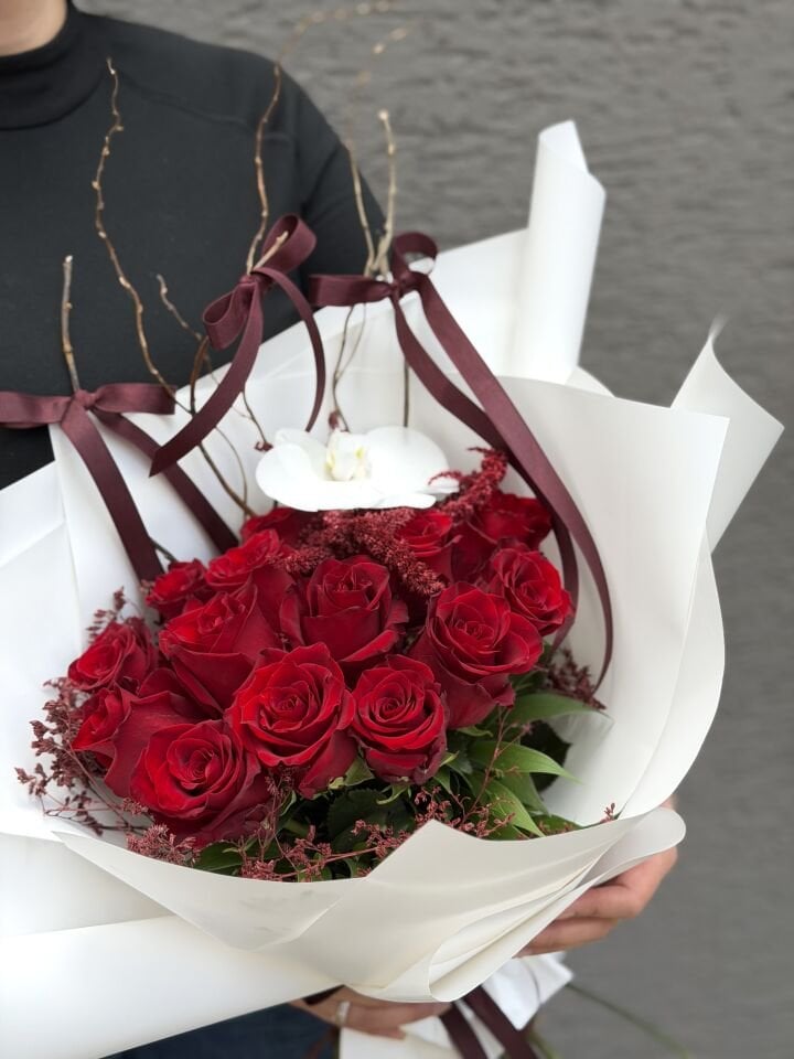 Velvet Romance Buket