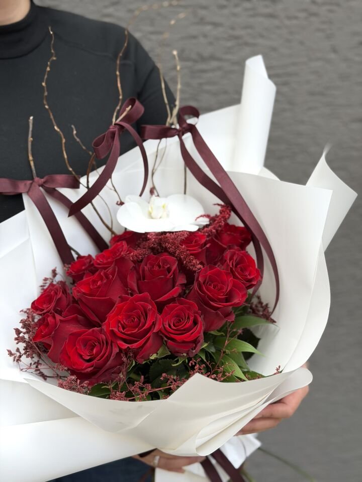 Velvet Romance Buket