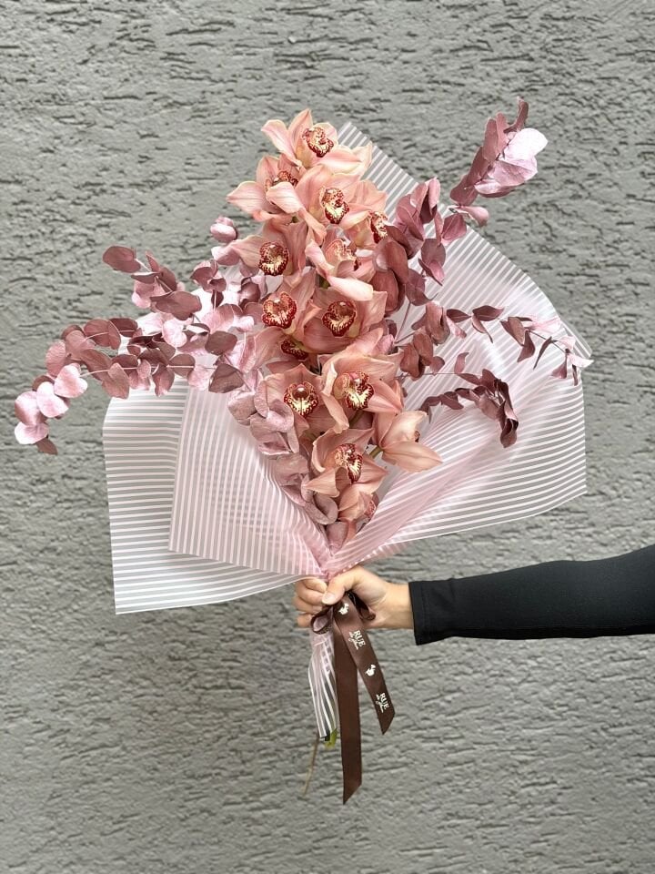 Orchid Whisper Buket