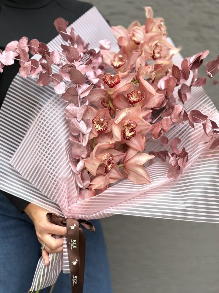 Orchid Whisper Buket