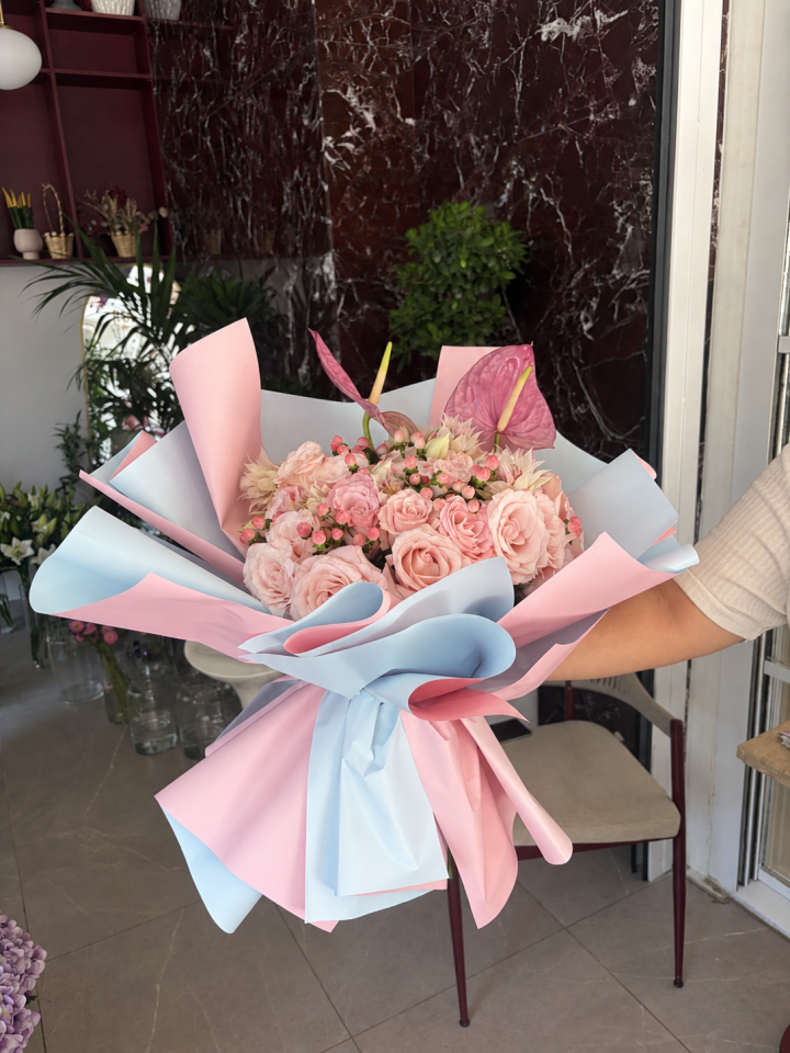Pembe Antoryum Gül Buketi