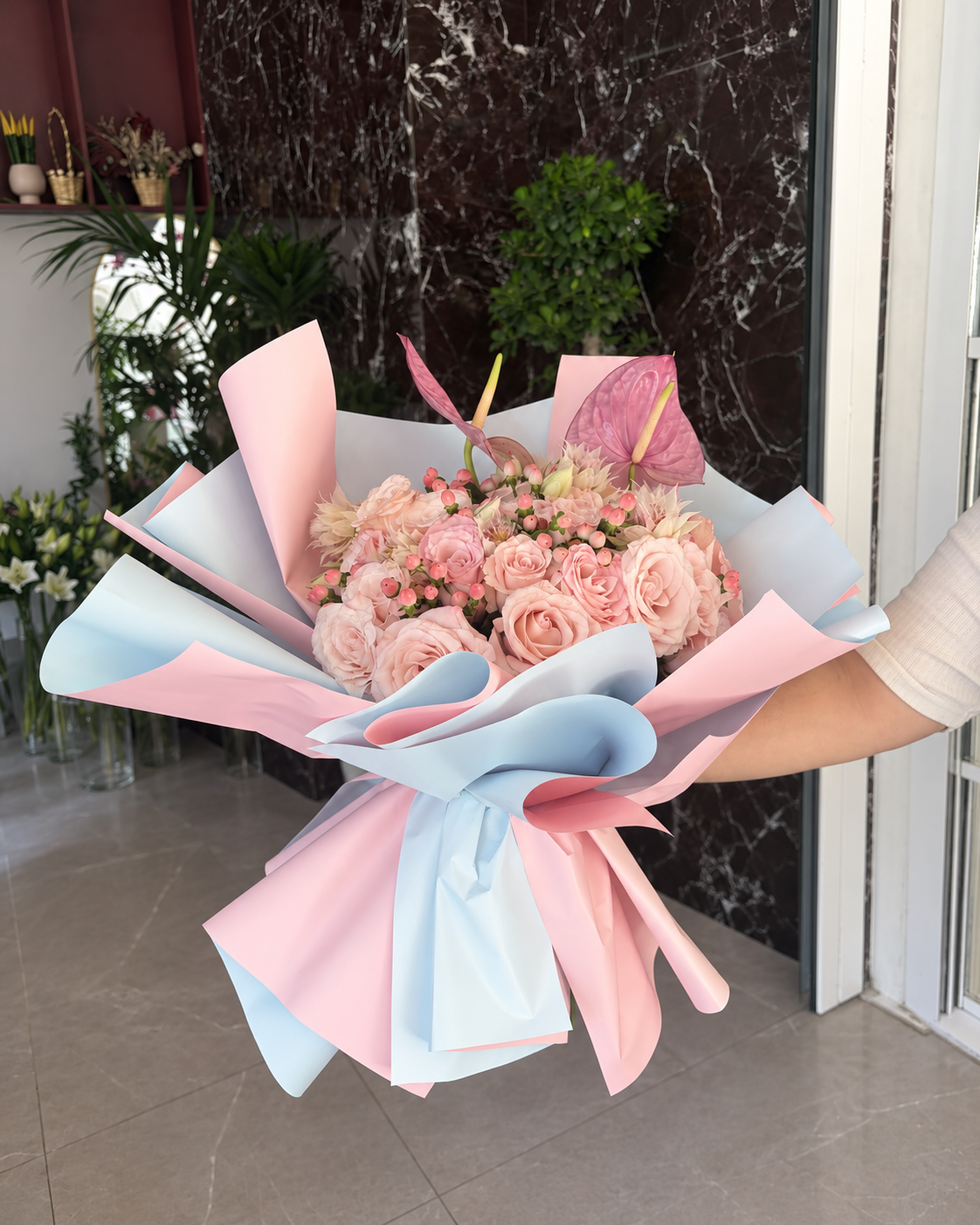 Pembe Antoryum Gül Buketi